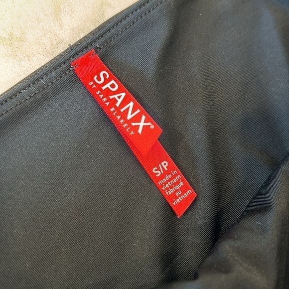 SPANX Faux Leather Leggings Small S/P (2-4) Black Pants - Picture 10 of 15